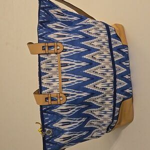 Stella & Dot Getaway Bag Blue Ikat Travel Carry On Expandable Weekender